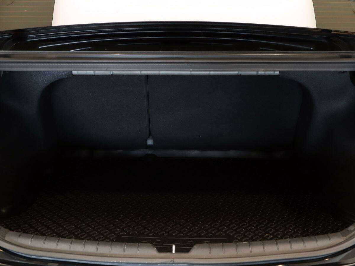 Купить Hyundai Solaris с пробегом. Фото: #8