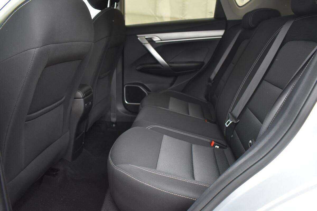 Купить Geely Coolray с пробегом. Фото: #9