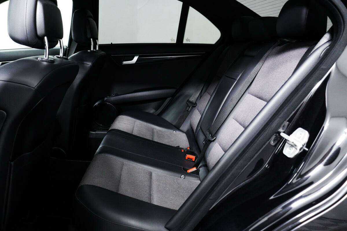 Купить Mercedes-Benz C-Класс с пробегом. Фото: #11