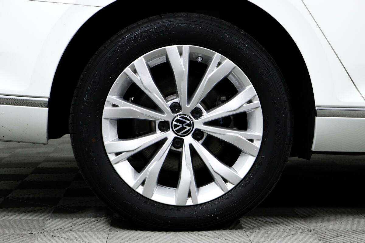 Купить Volkswagen Passat с пробегом. Фото: #12