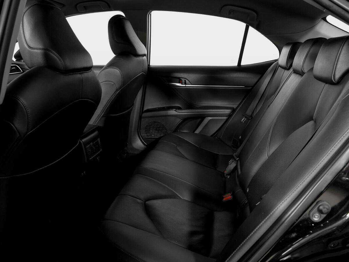 Купить Toyota Camry с пробегом. Фото: #8