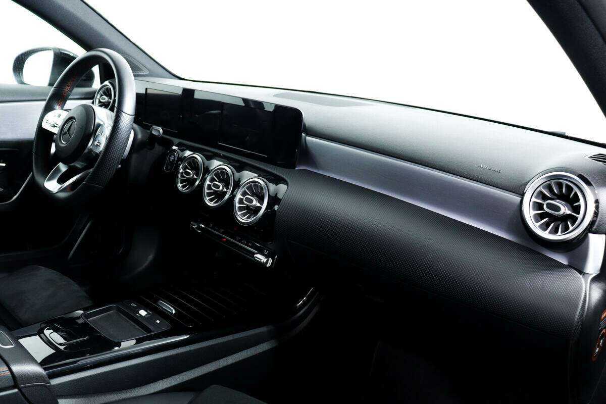 Купить Mercedes-Benz A-Класс с пробегом. Фото: #7