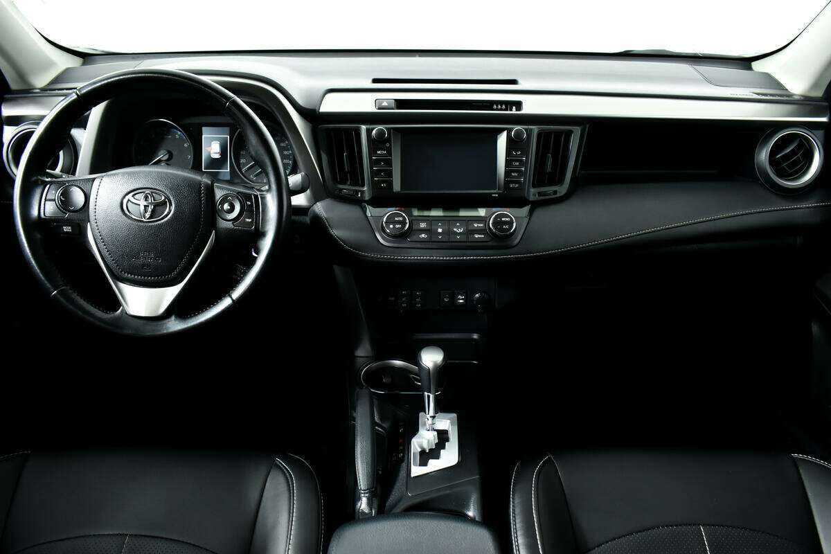 Купить Toyota RAV4 с пробегом. Фото: #10