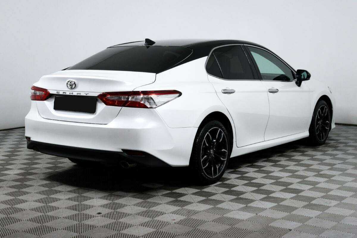 Купить Toyota Camry с пробегом. Фото: #4