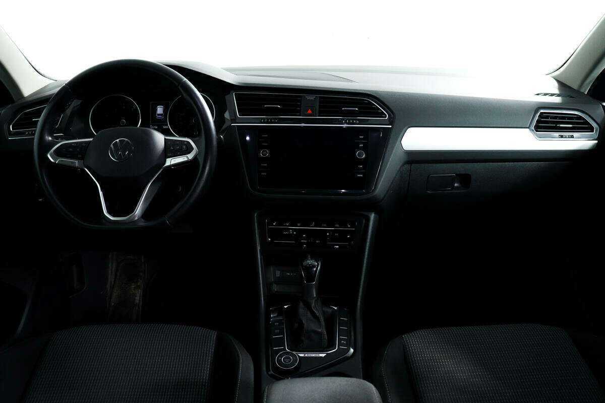 Купить Volkswagen Tiguan с пробегом. Фото: #10