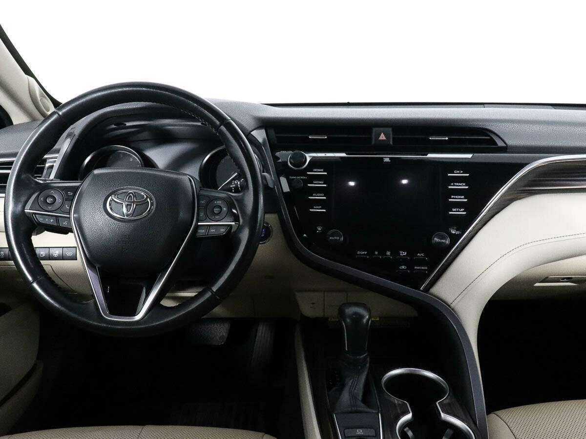 Купить Toyota Camry с пробегом. Фото: #9