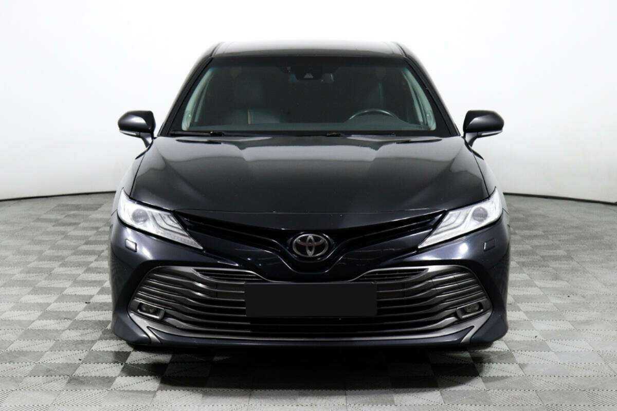 Купить Toyota Camry с пробегом. Фото: #1
