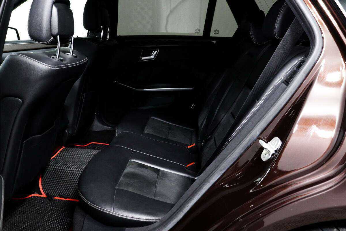 Купить Mercedes-Benz E-Класс с пробегом. Фото: #11