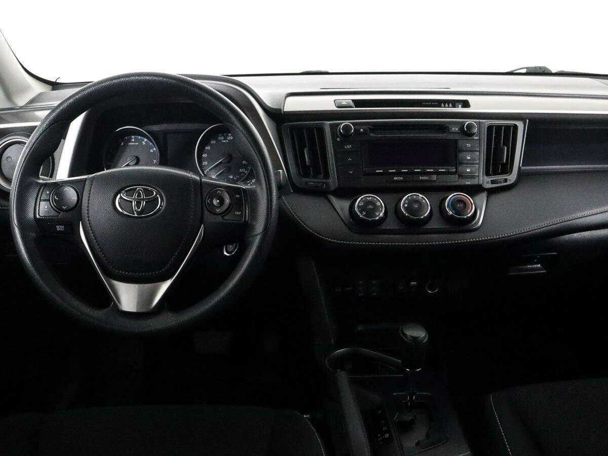 Купить Toyota RAV4 с пробегом. Фото: #9
