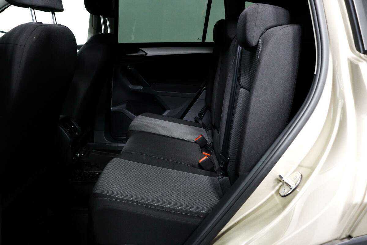 Купить Volkswagen Tiguan с пробегом. Фото: #11