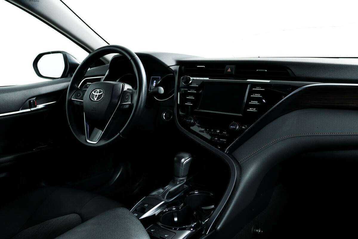 Купить Toyota Camry с пробегом. Фото: #7