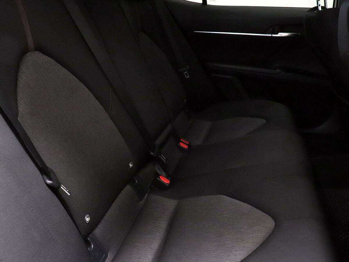 Купить Toyota Camry с пробегом. Фото: #7