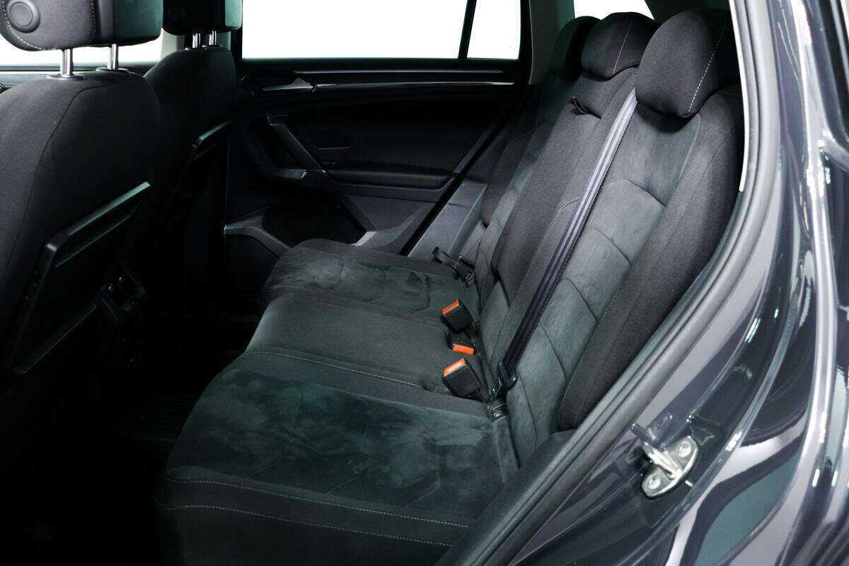 Купить Volkswagen Tiguan с пробегом. Фото: #11