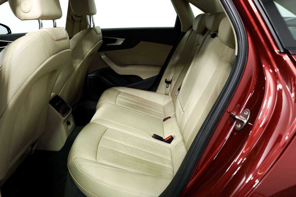 Купить Audi A4 с пробегом. Фото: #11