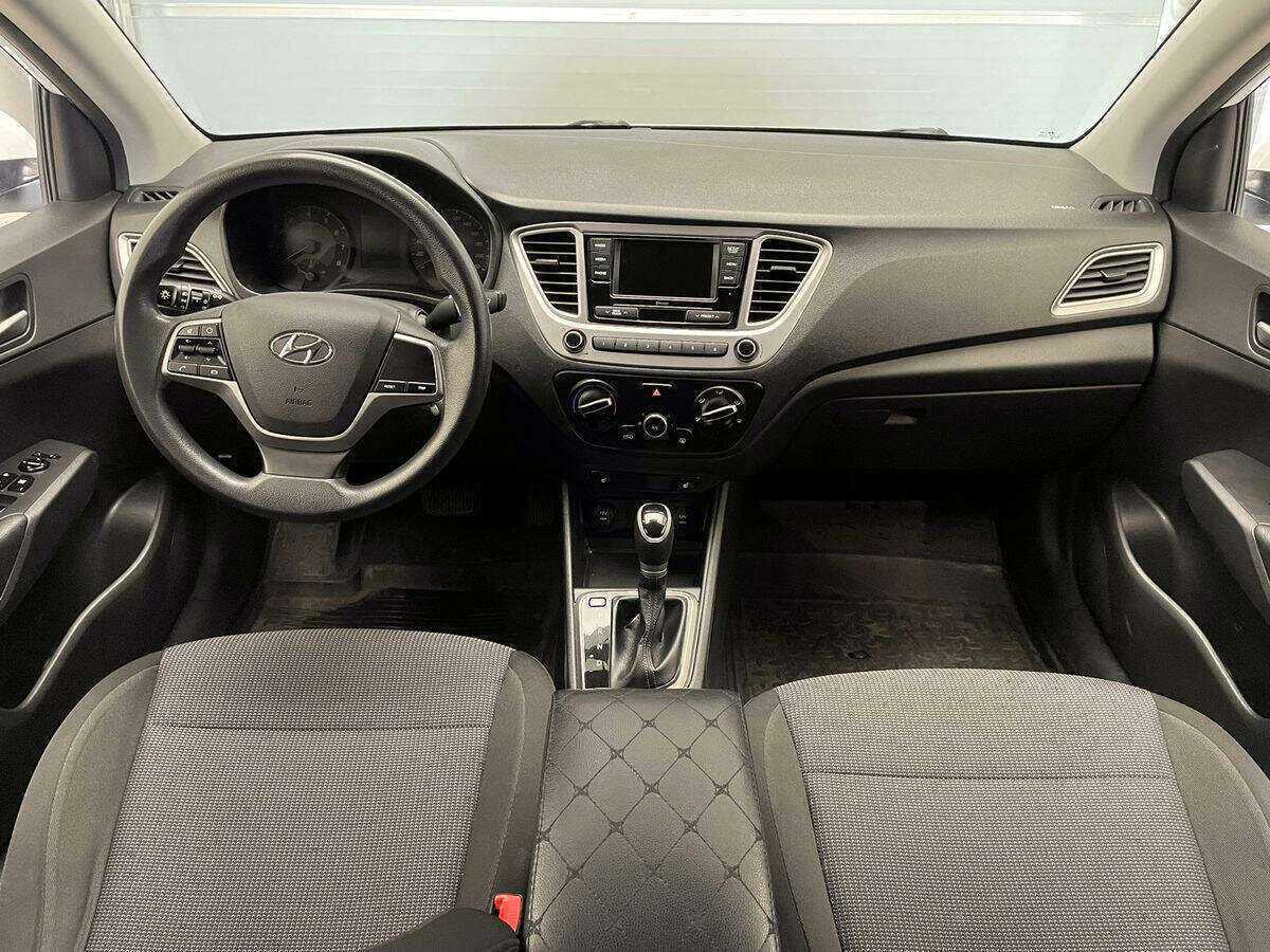 Купить Hyundai Solaris с пробегом. Фото: #8
