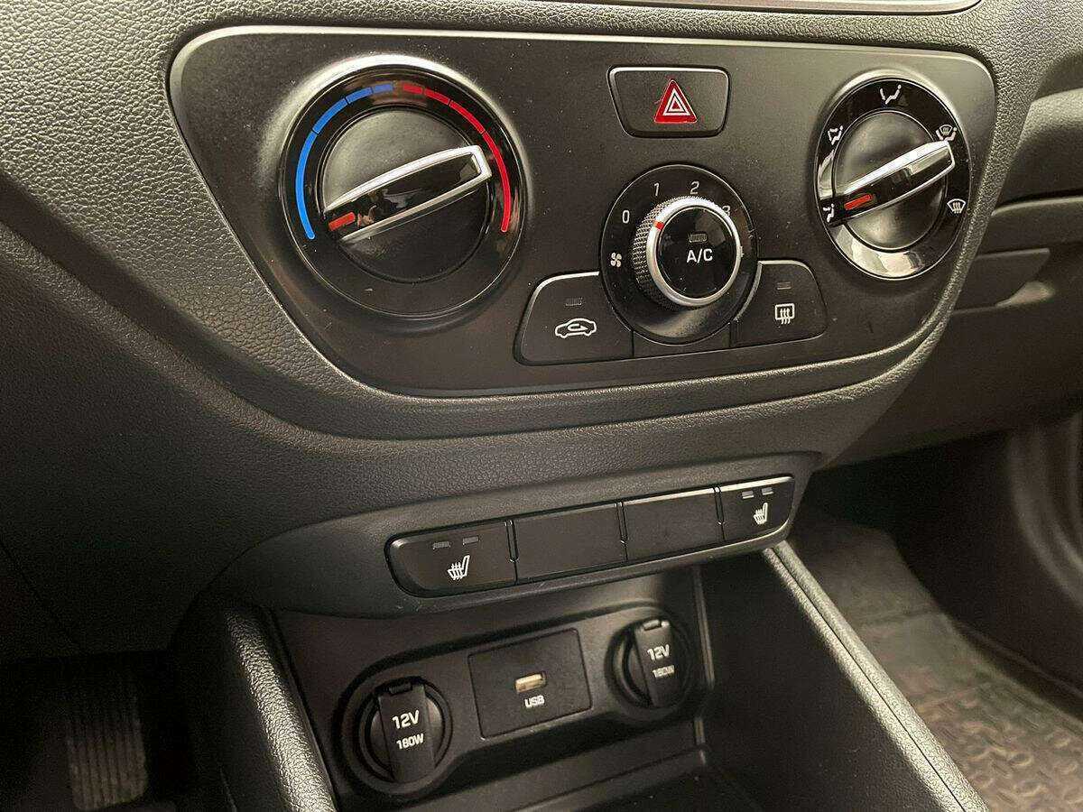 Купить Hyundai Solaris с пробегом. Фото: #15