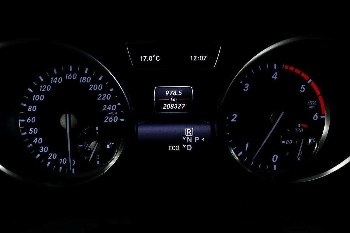 Купить Mercedes-Benz M-Класс с пробегом. Фото: #9