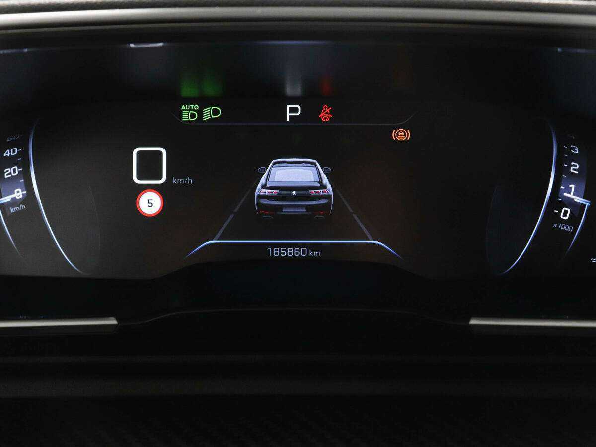 Купить Peugeot 508 с пробегом. Фото: #10