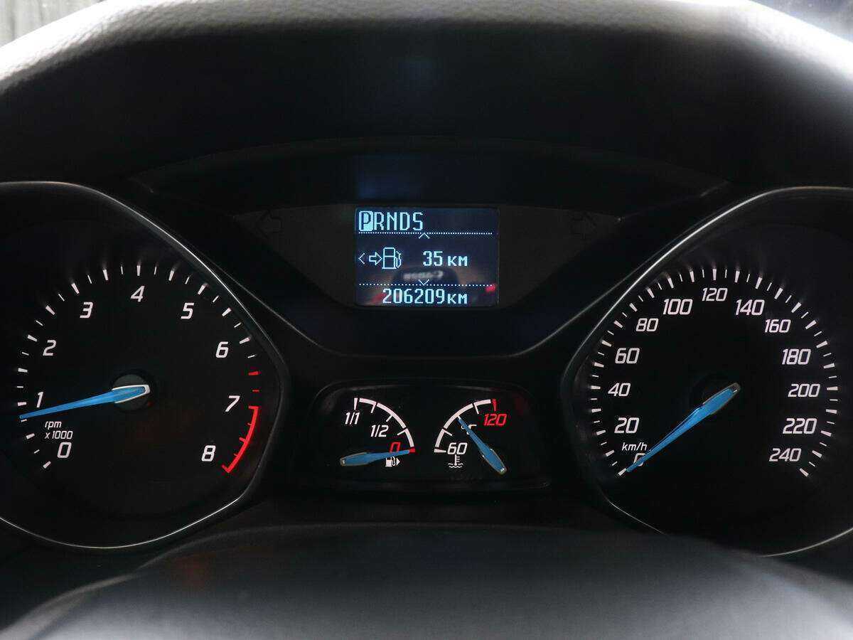 Купить Ford Focus с пробегом. Фото: #9