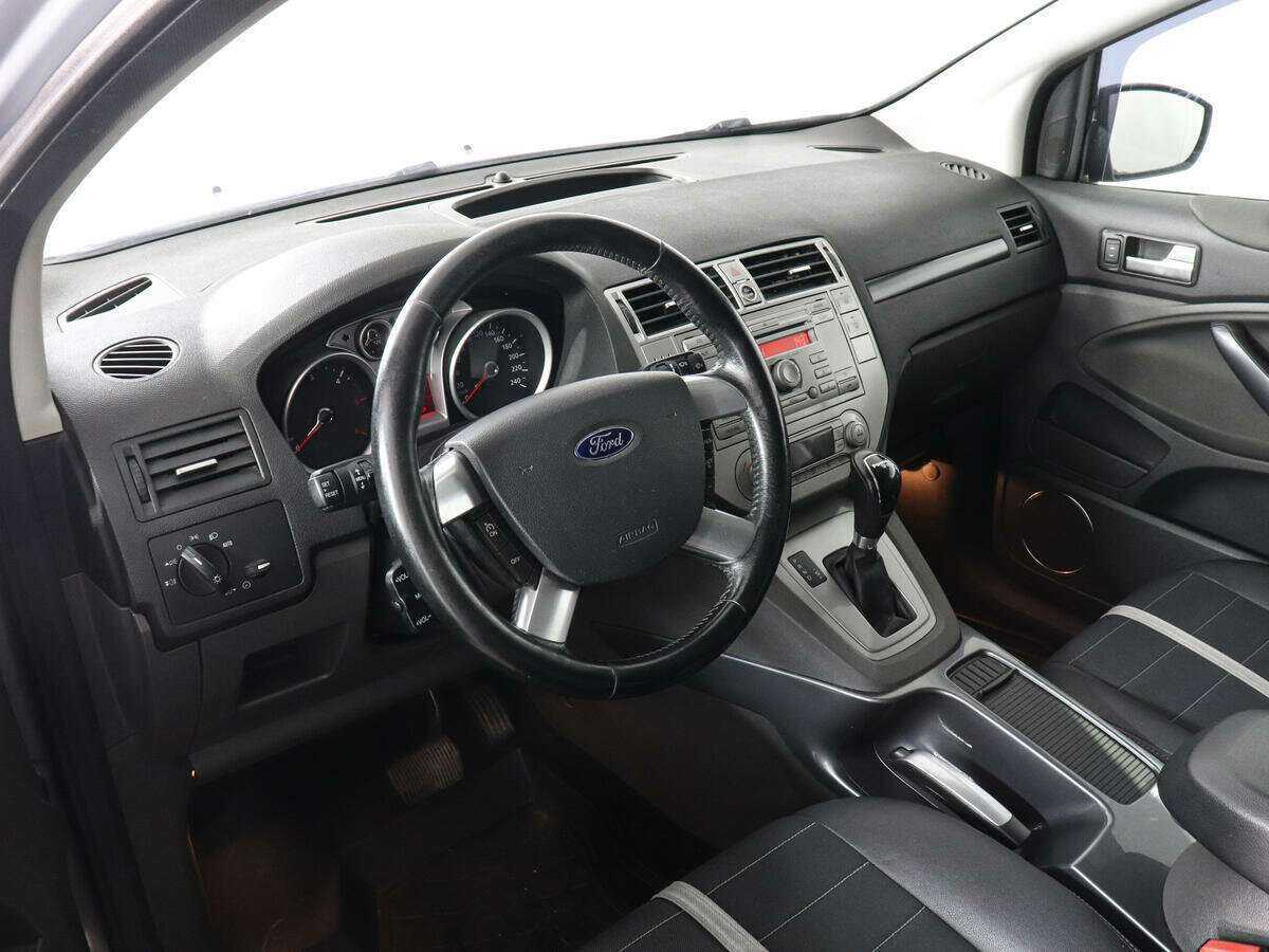 Купить Ford Kuga с пробегом. Фото: #7