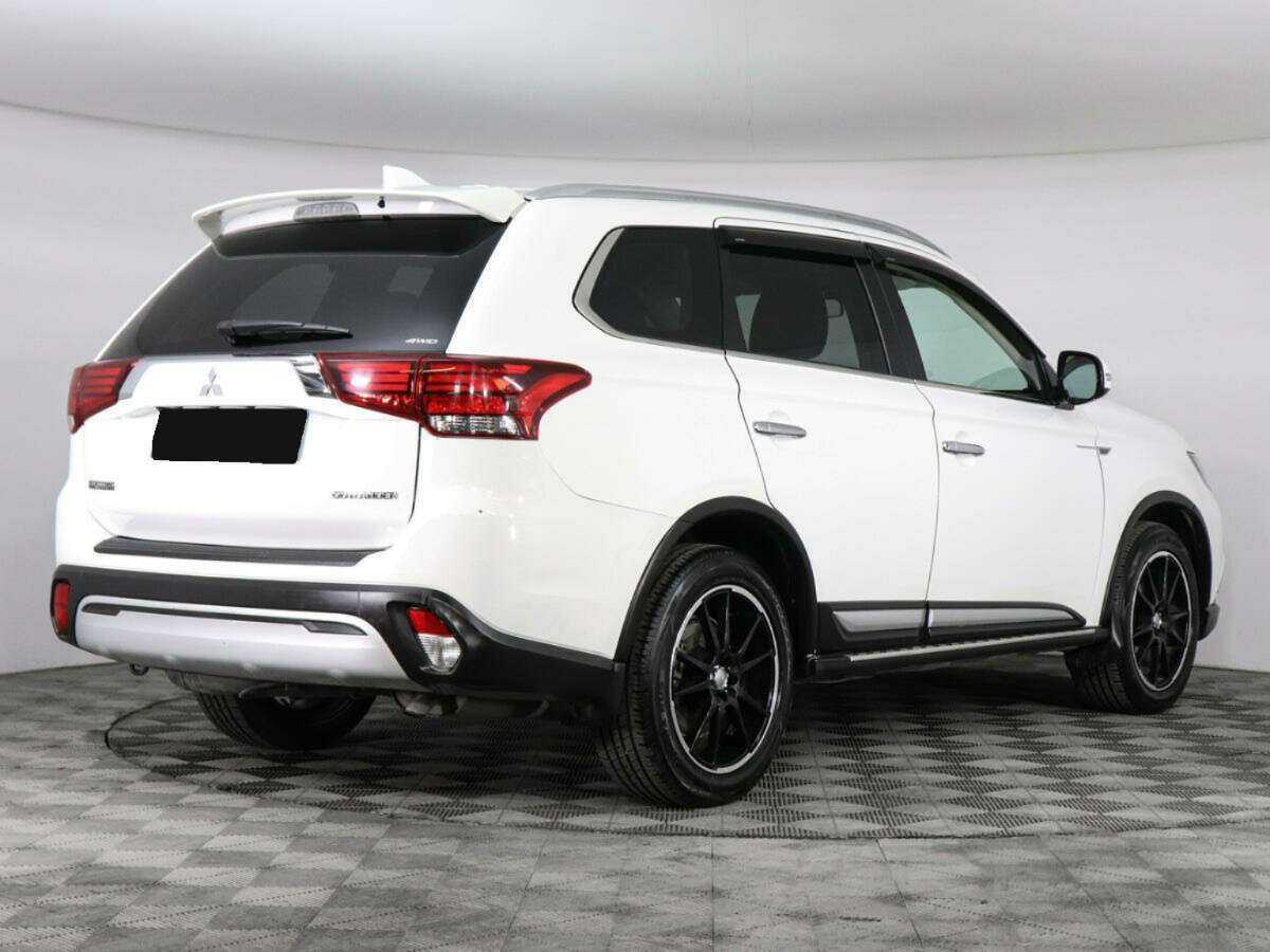 Купить Mitsubishi Outlander с пробегом. Фото: #4