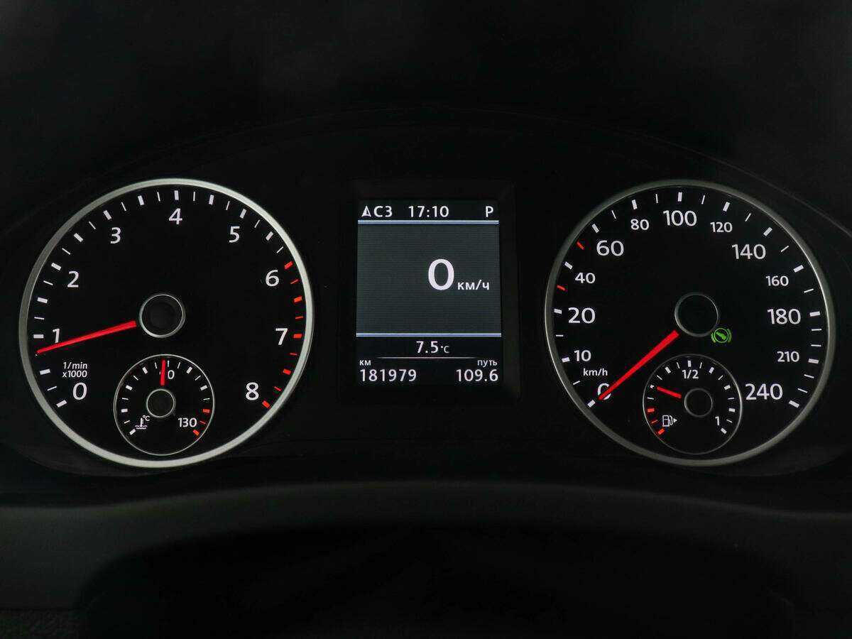 Купить Volkswagen Tiguan с пробегом. Фото: #6
