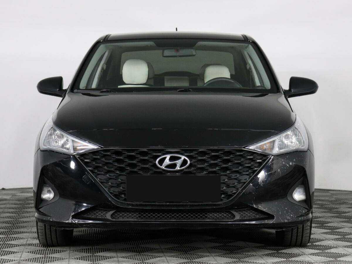 Купить Hyundai Solaris с пробегом. Фото: #1