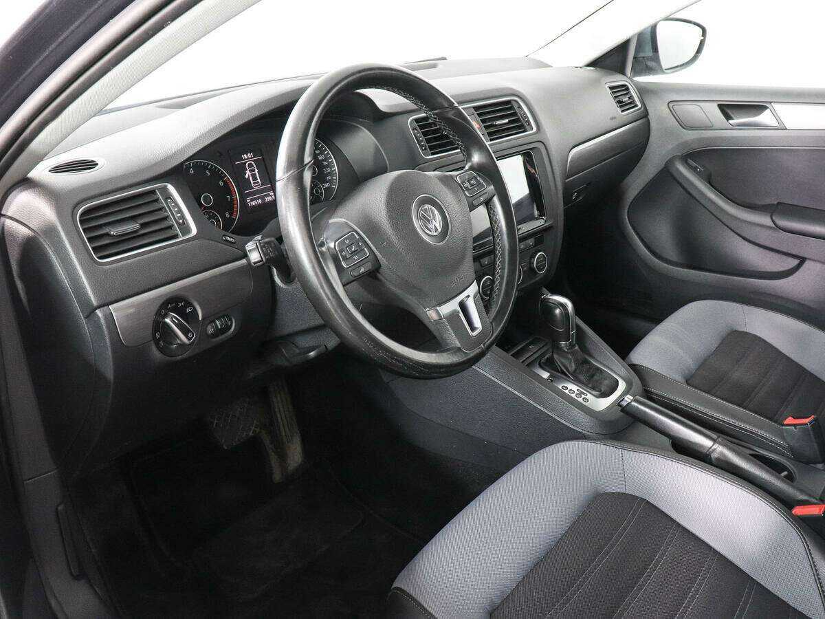 Купить Volkswagen Jetta с пробегом. Фото: #7