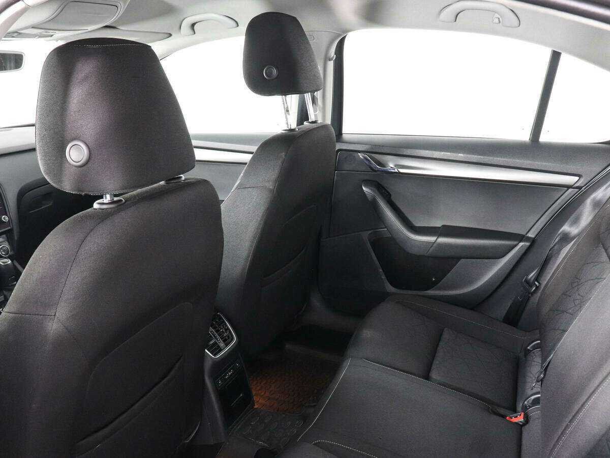 Купить Skoda Octavia с пробегом. Фото: #10