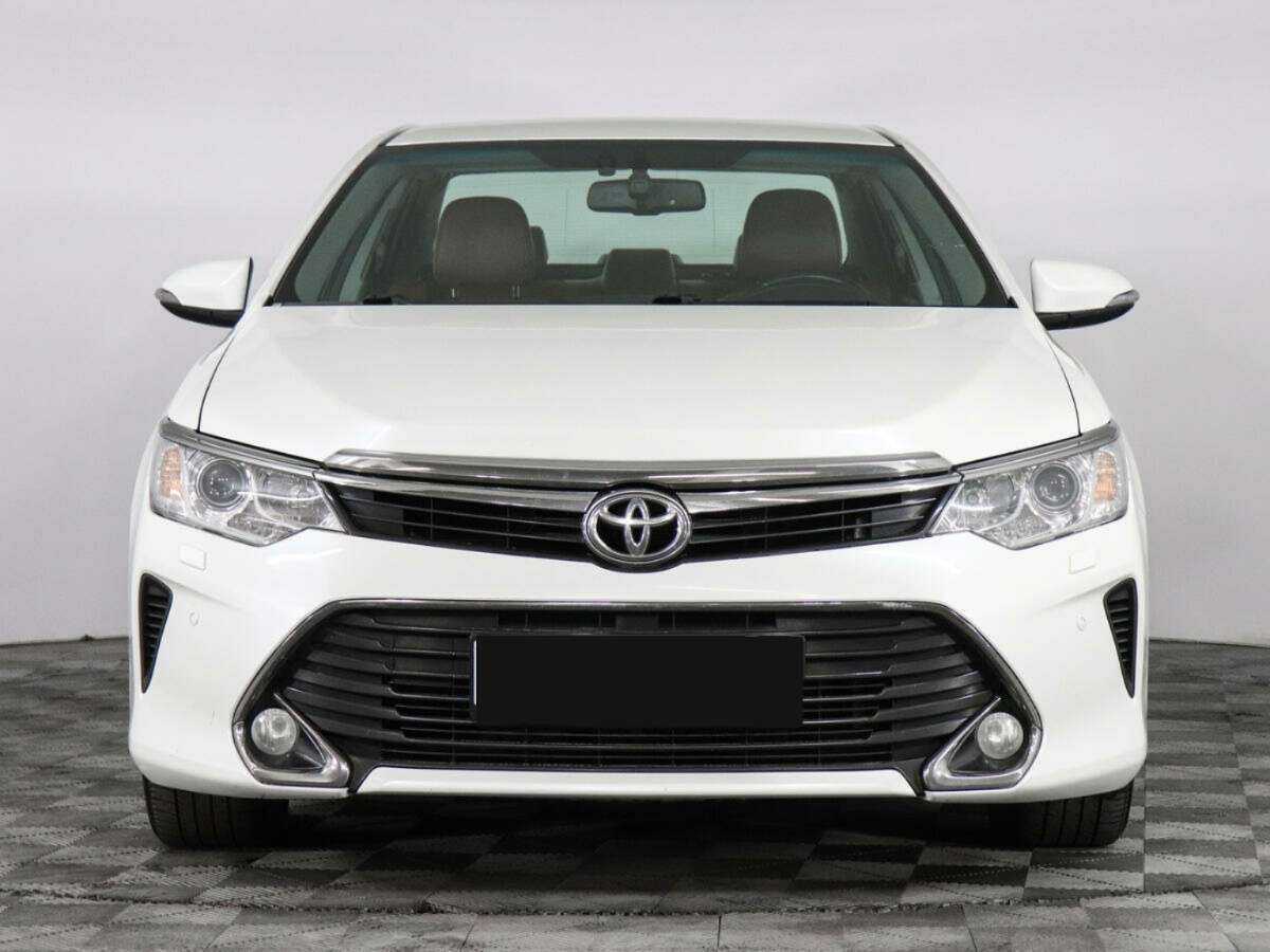 Купить Toyota Camry с пробегом. Фото: #1