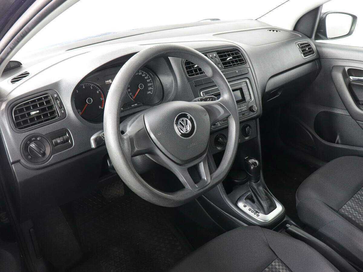 Купить Volkswagen Polo с пробегом. Фото: #8