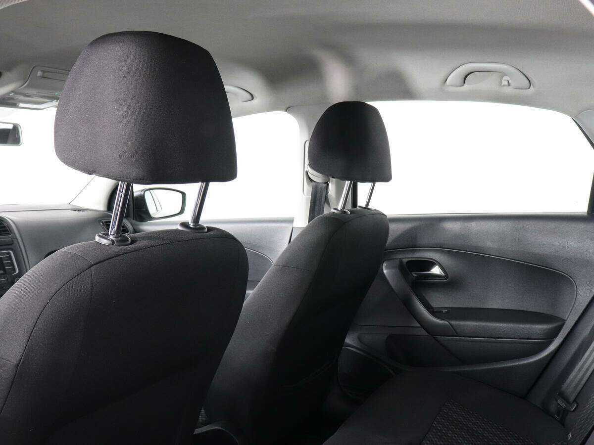 Купить Volkswagen Polo с пробегом. Фото: #11