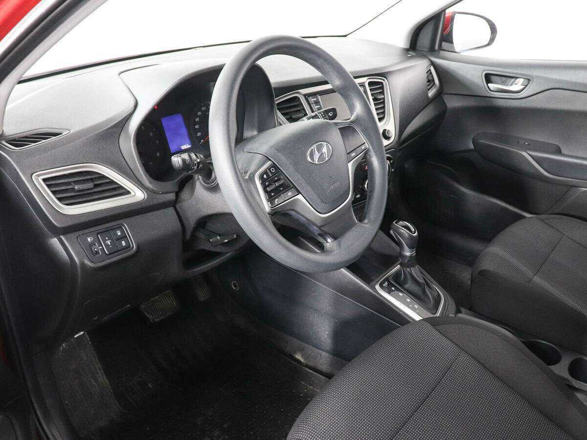 Купить Hyundai Solaris с пробегом. Фото: #7