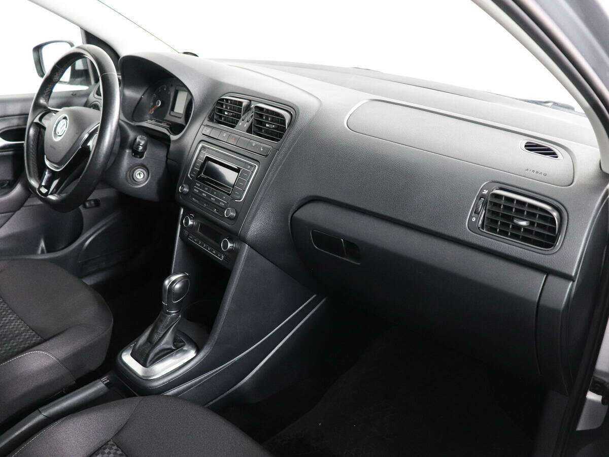 Купить Volkswagen Polo с пробегом. Фото: #9