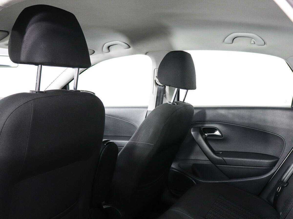 Купить Volkswagen Polo с пробегом. Фото: #11