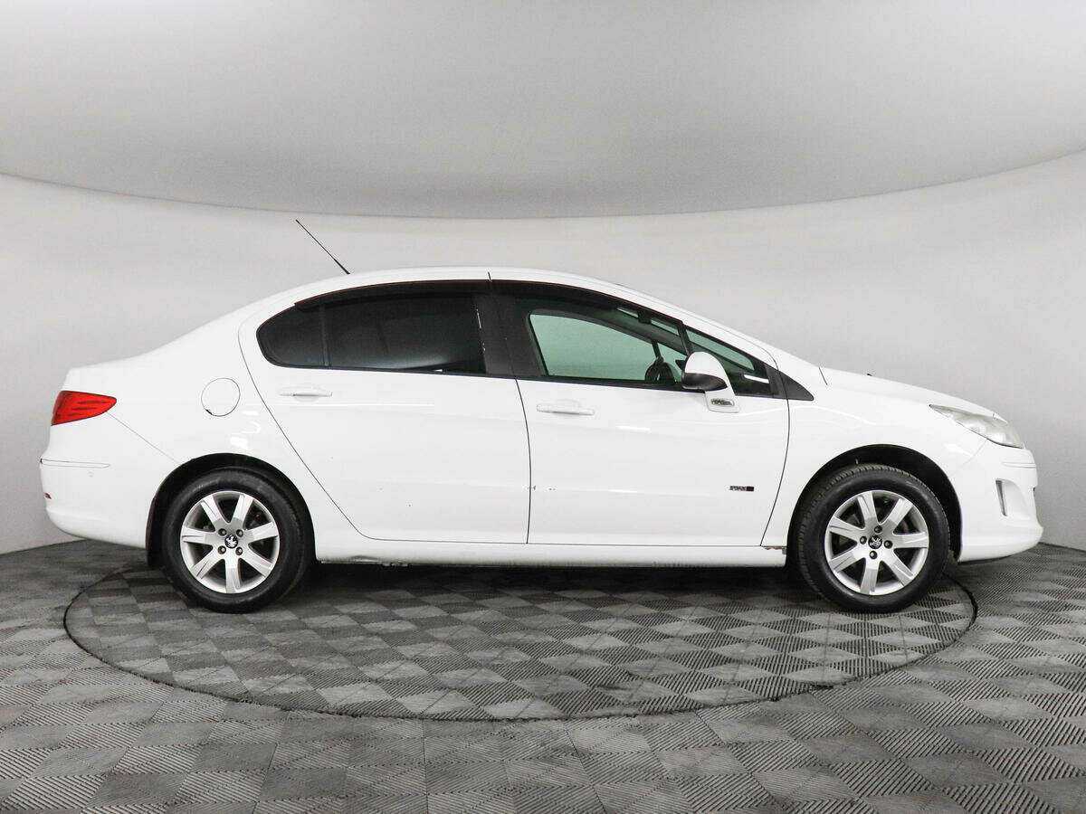 Купить Peugeot 408 с пробегом. Фото: #3