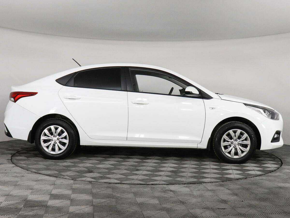 Купить Hyundai Solaris с пробегом. Фото: #3