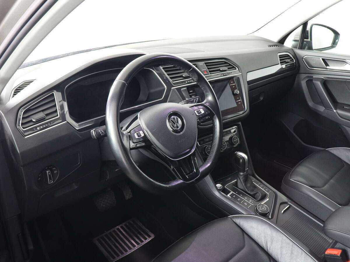 Купить Volkswagen Tiguan с пробегом. Фото: #8