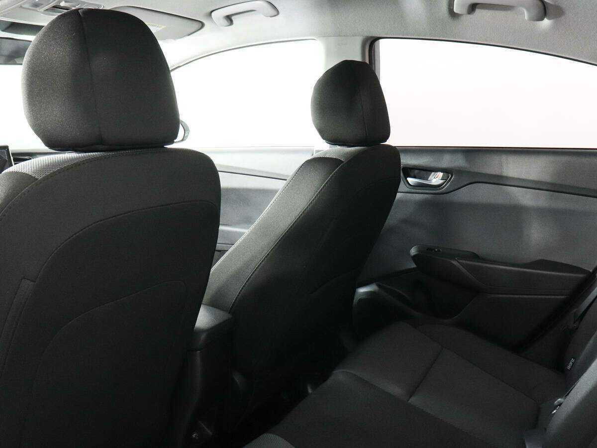 Купить Hyundai Solaris с пробегом. Фото: #11