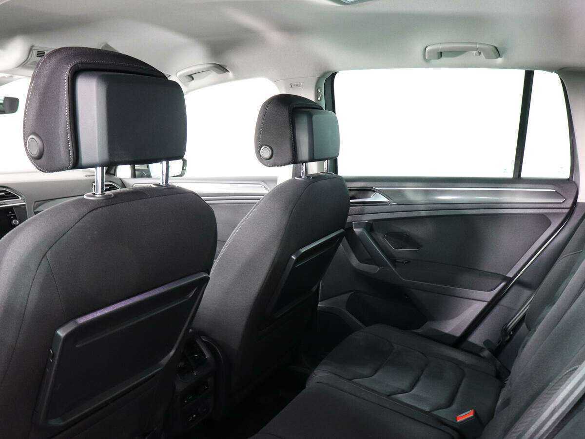 Купить Volkswagen Tiguan с пробегом. Фото: #11