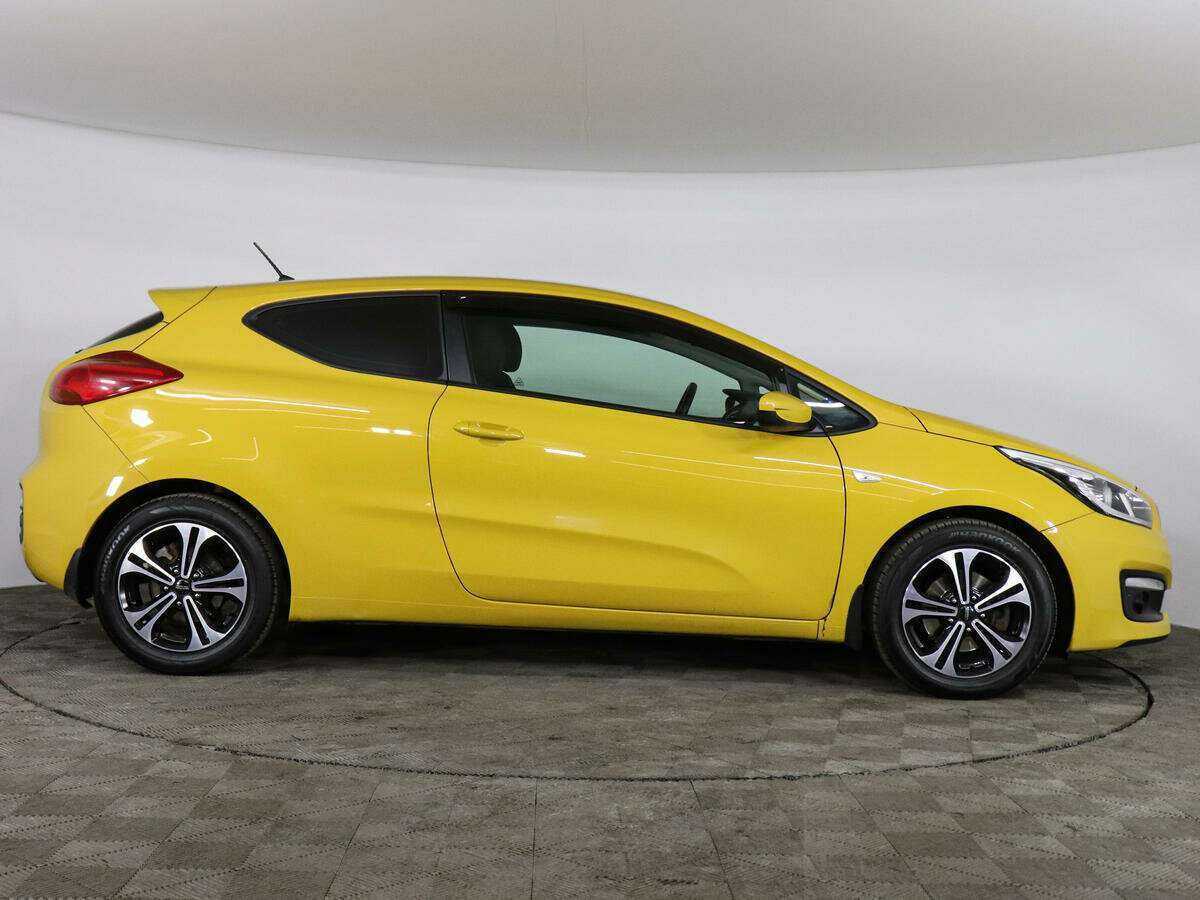 Купить Kia Ceed с пробегом. Фото: #3