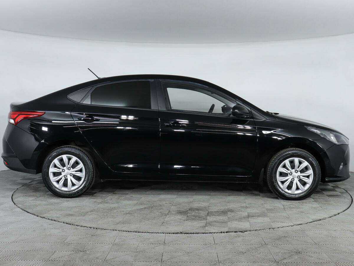 Купить Hyundai Solaris с пробегом. Фото: #3