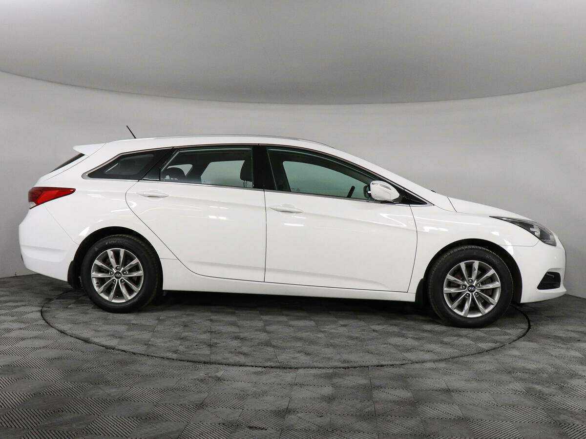 Купить Hyundai i40 с пробегом. Фото: #3