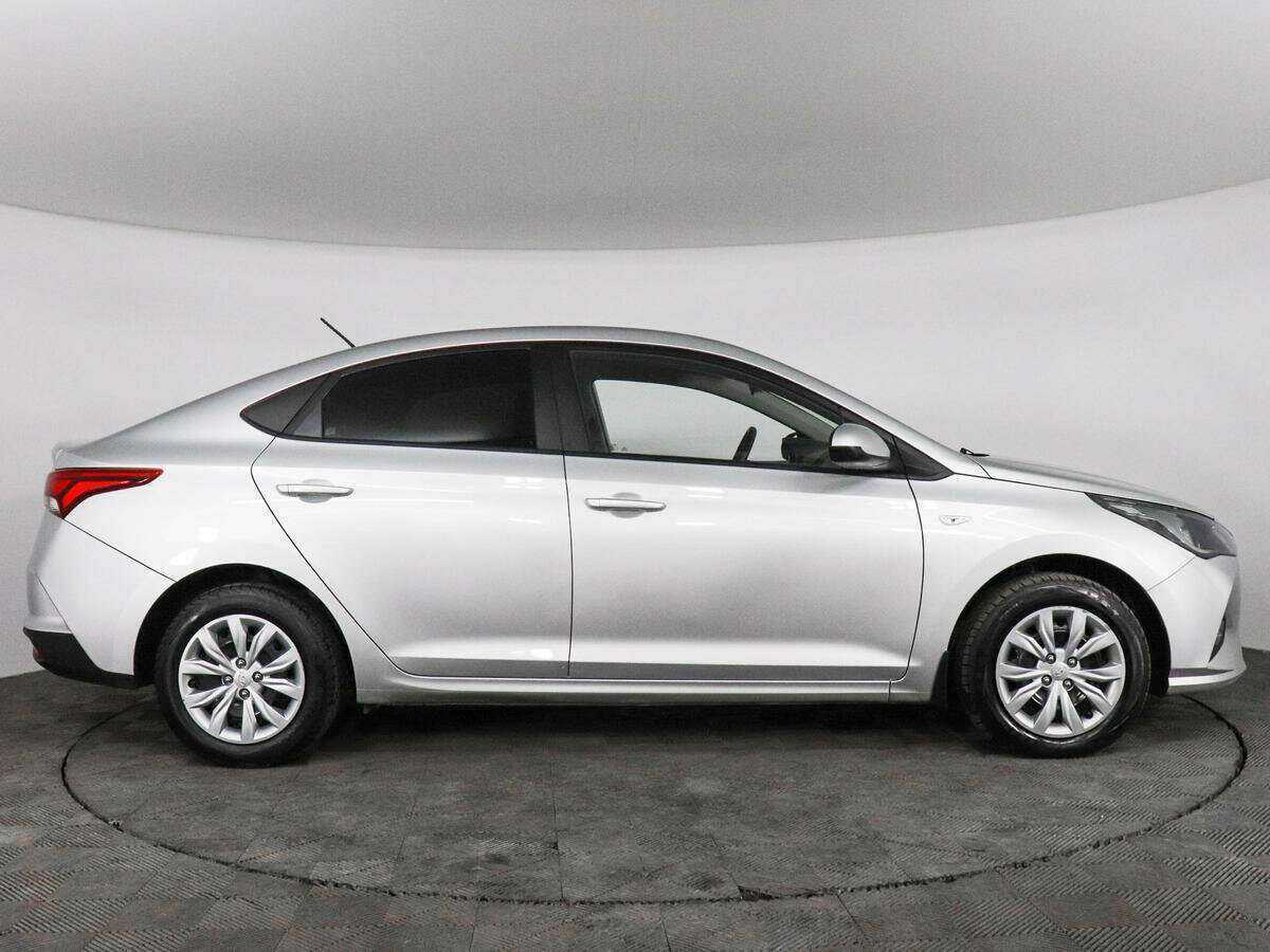 Купить Hyundai Solaris с пробегом. Фото: #3