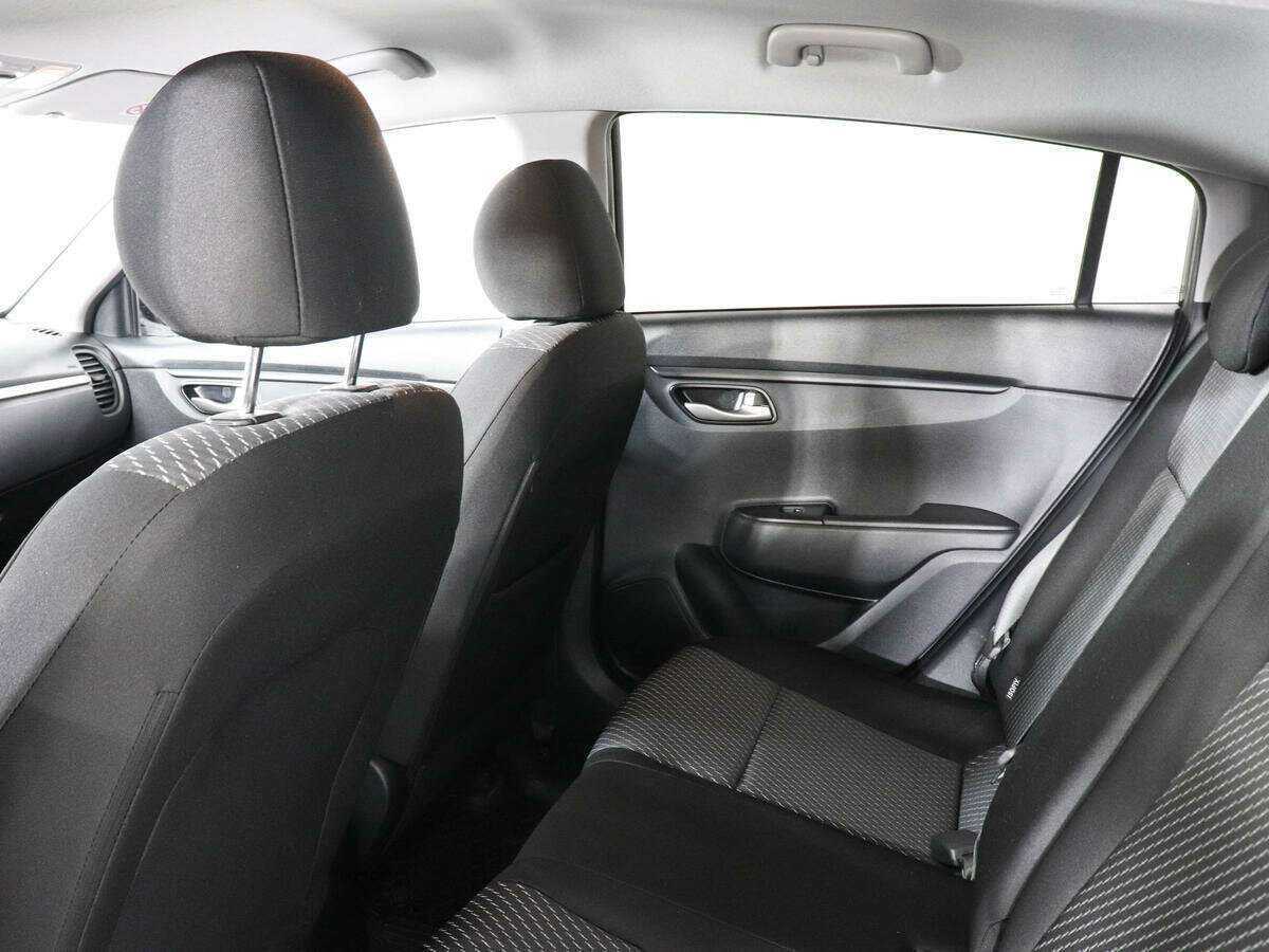 Купить Kia Rio с пробегом. Фото: #11