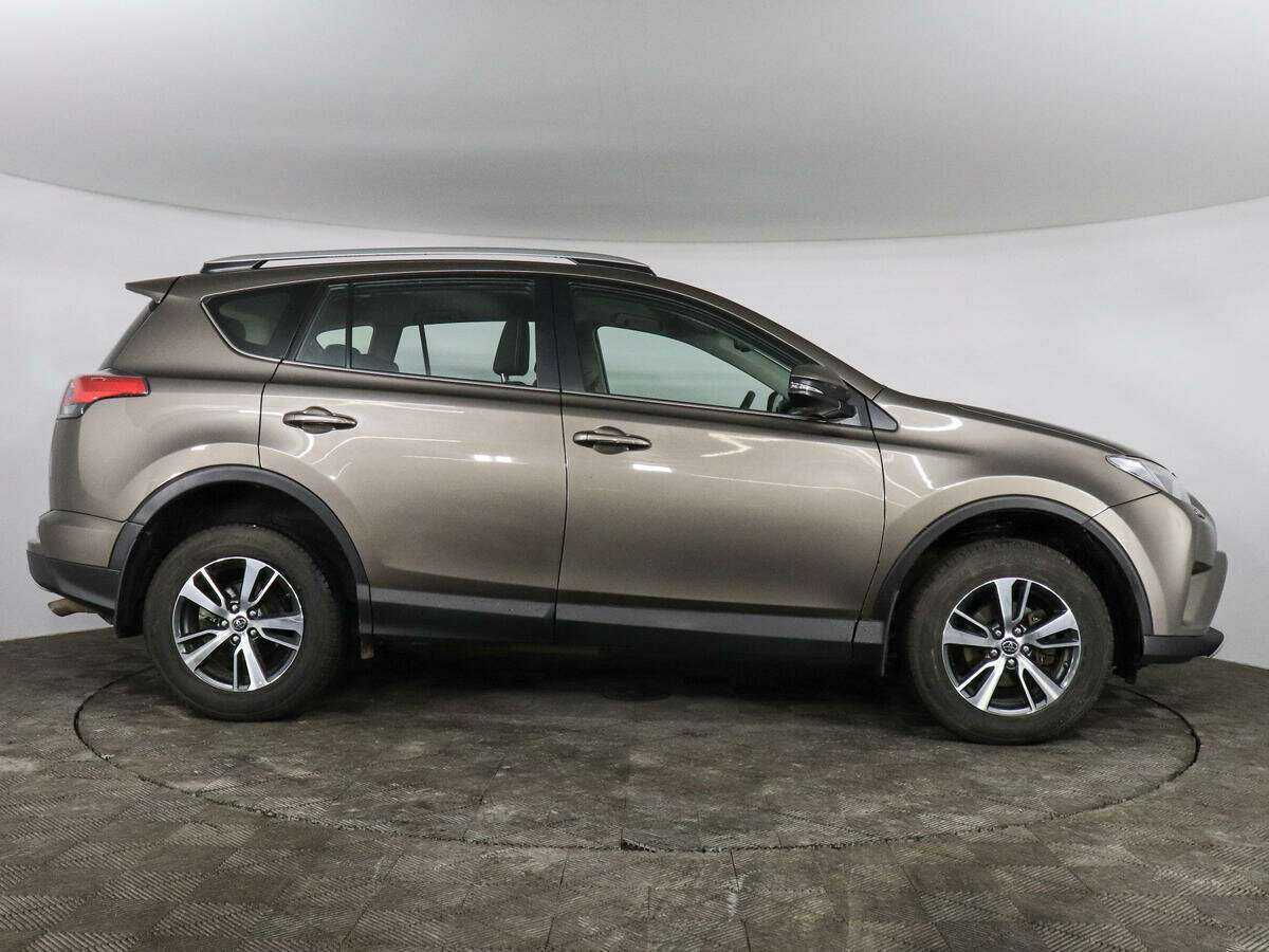 Купить Toyota RAV4 с пробегом. Фото: #3