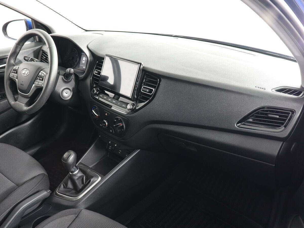 Купить Hyundai Solaris с пробегом. Фото: #9