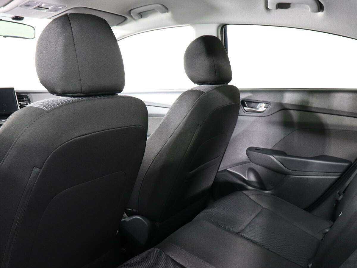 Купить Hyundai Solaris с пробегом. Фото: #11