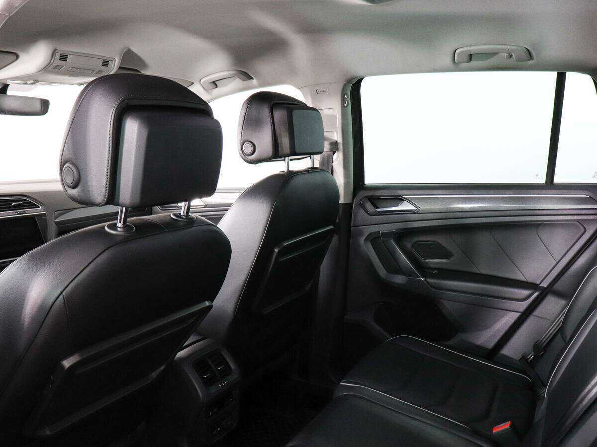 Купить Volkswagen Tiguan с пробегом. Фото: #7