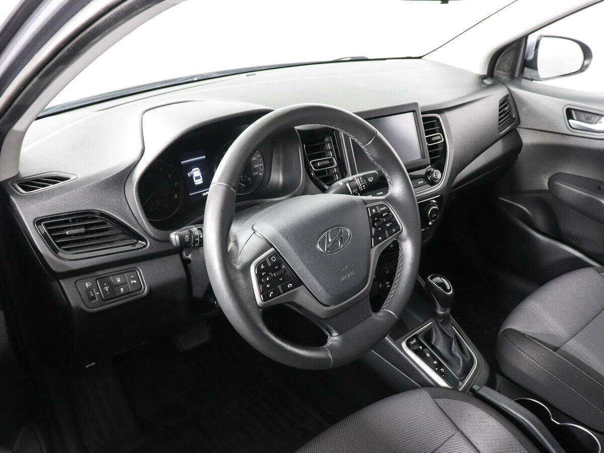 Купить Hyundai Solaris с пробегом. Фото: #4